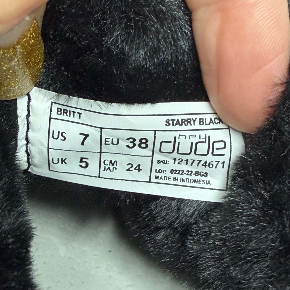 Hey Dude Women's Britt Starry Black Faux Fur Lined Bootie Size 7 EUC Like New - Picture 2 of 9